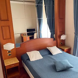 3rd Floor 69 Manin Street Πανσιόν