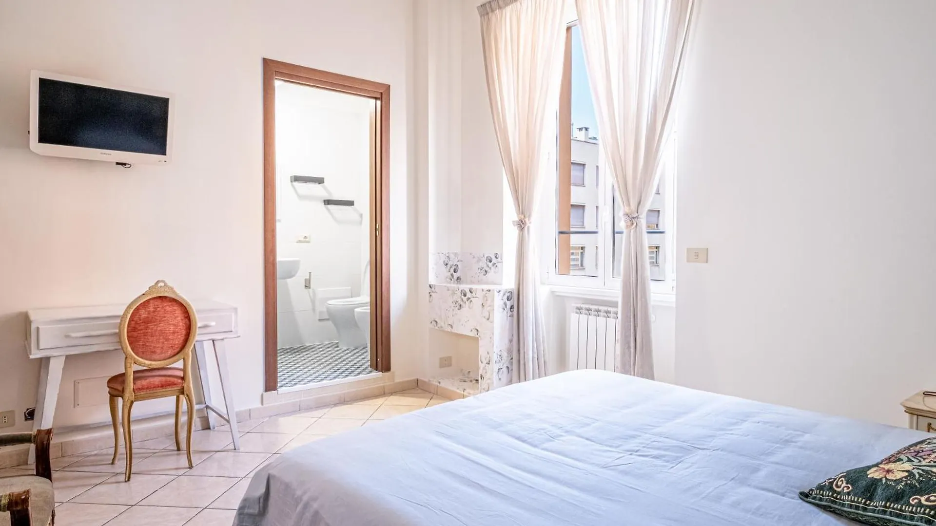 Grandma Roma San Giovanni 0*, ローマ イタリア
